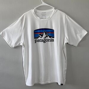 Patagonia Mens T-Shirt Short Sleeve‎ White Graphic Tee Top